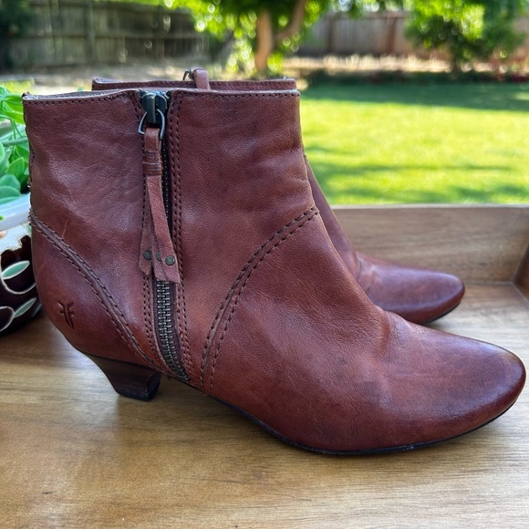 FRYE Steffi Ankle Bootie Side Zip Size 6.5 - Picture 2 of 15